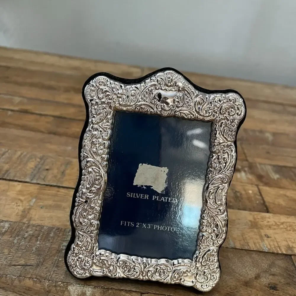 Small Ornate Silver-Plated Picture Frame 2